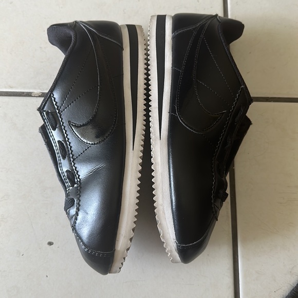 Nike tennis shoes 👟 - Picture 5 of 6